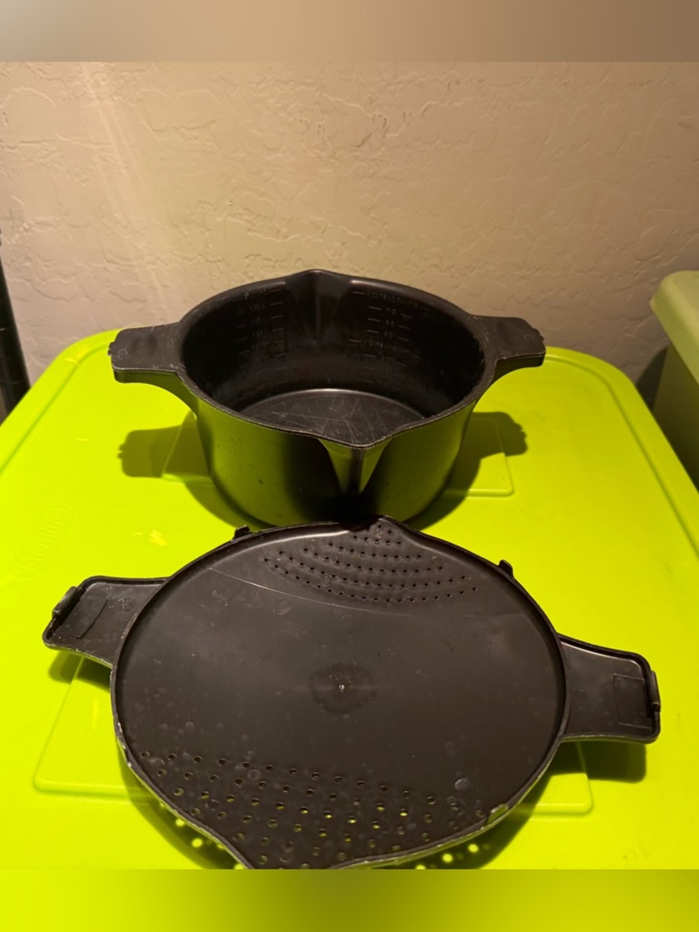 pampered chef micro cooker black 2 quart - Picture 2 of 9